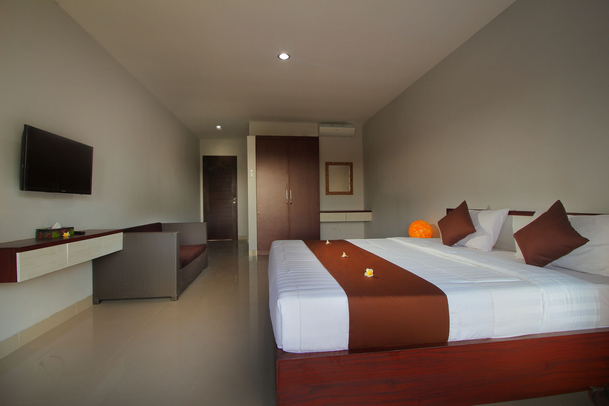 Kuta Selatan Srikandi Inn מראה חיצוני תמונה